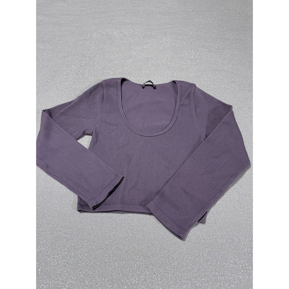Zara XS-S Long sleeve cropped ribbed scoopneck top